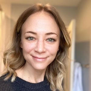 Meet your Posher, Holly